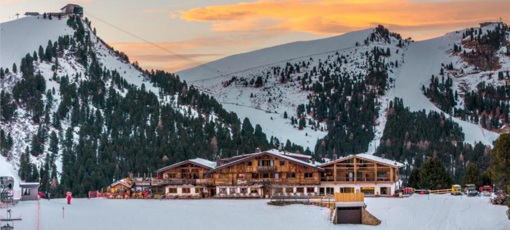 Lodge picture